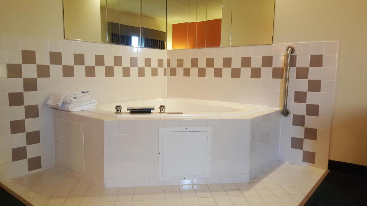 Americinn By Wyndham Garden City Esterno foto